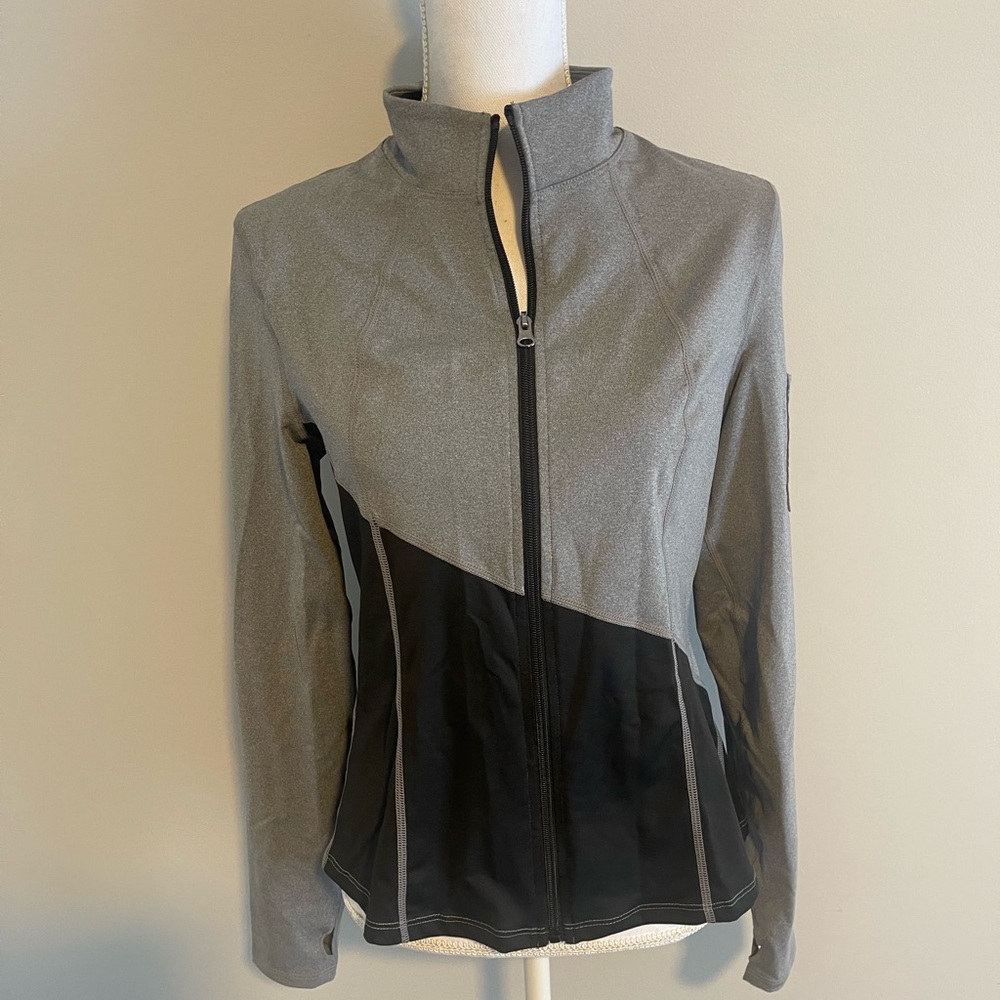 Women's Gray and Black Jacket